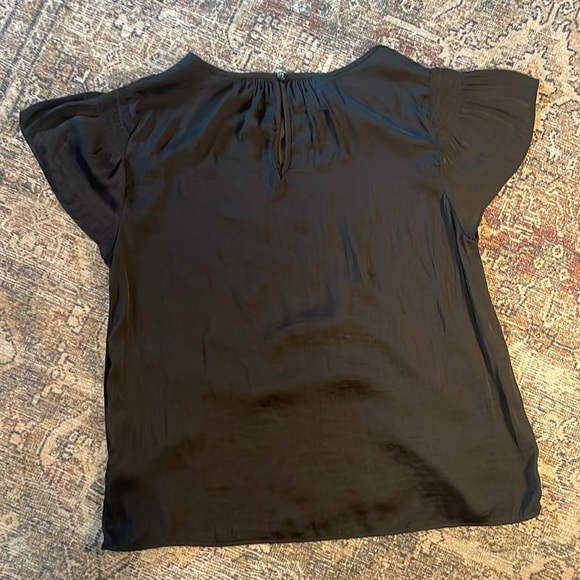 Joie Black Flutter Sleeve Blouse Top Women’s Size Medium M Silky Short Sleeve - Picture 4 of 5